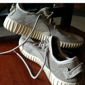 Yeezy repost reposh for rmeullerr
